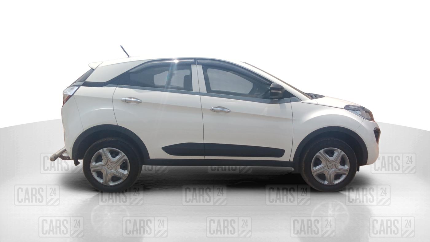 2018 Tata NEXON XM PETROL, Petrol, Manual, 35,839 km, Right Side View