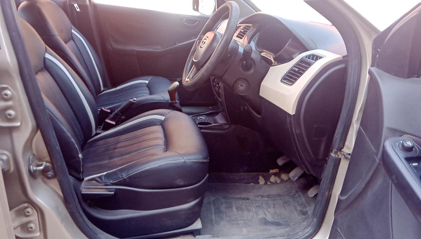 2014 Tata Zest XM 90PS DIESEL, Diesel, Manual, 82,431 km, Right Side Front Door Cabin
