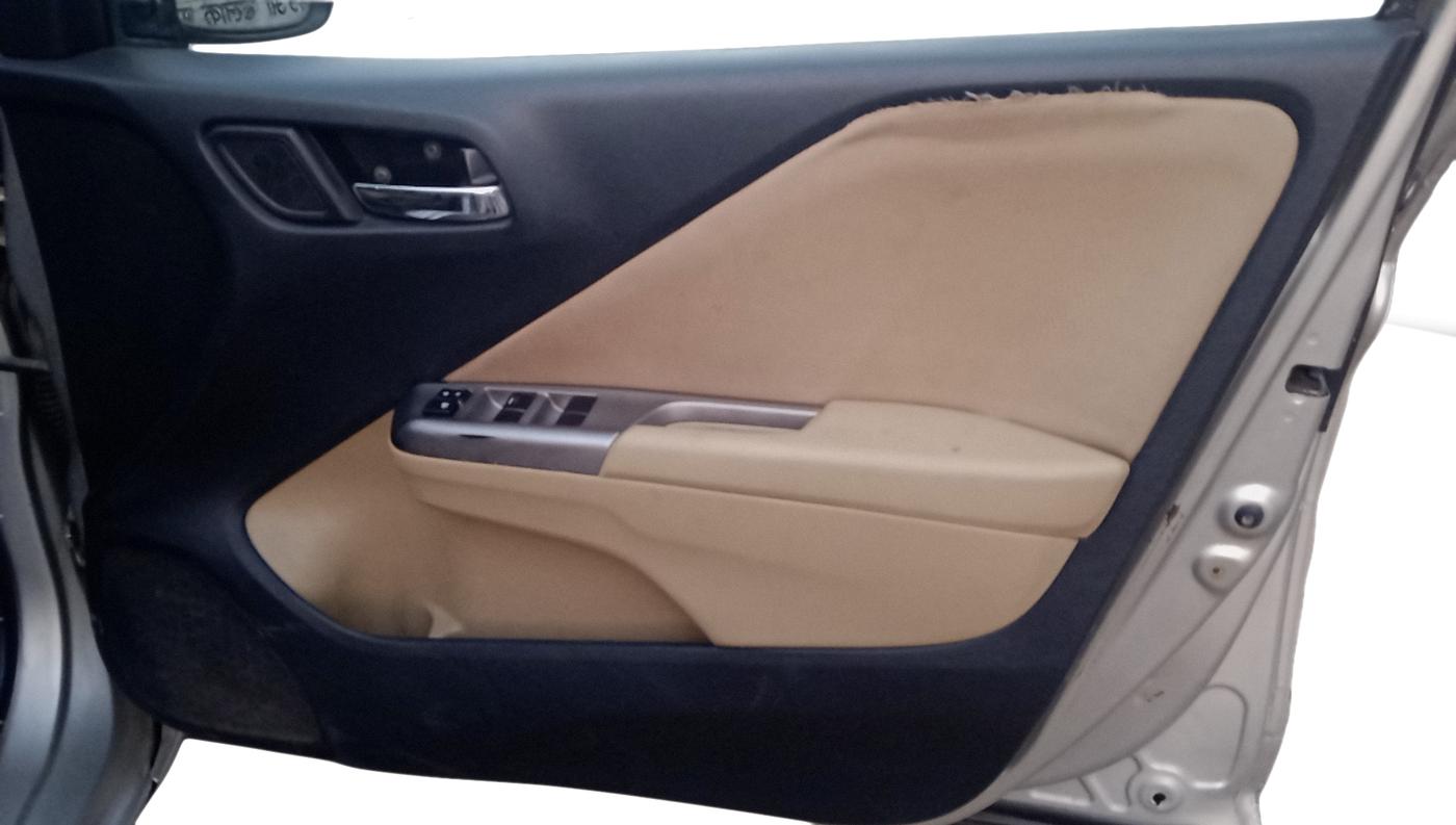 2014 Honda City 1.5L I-DTEC V, Diesel, Manual, 78,591 km, Driver Side Door Panel Controls