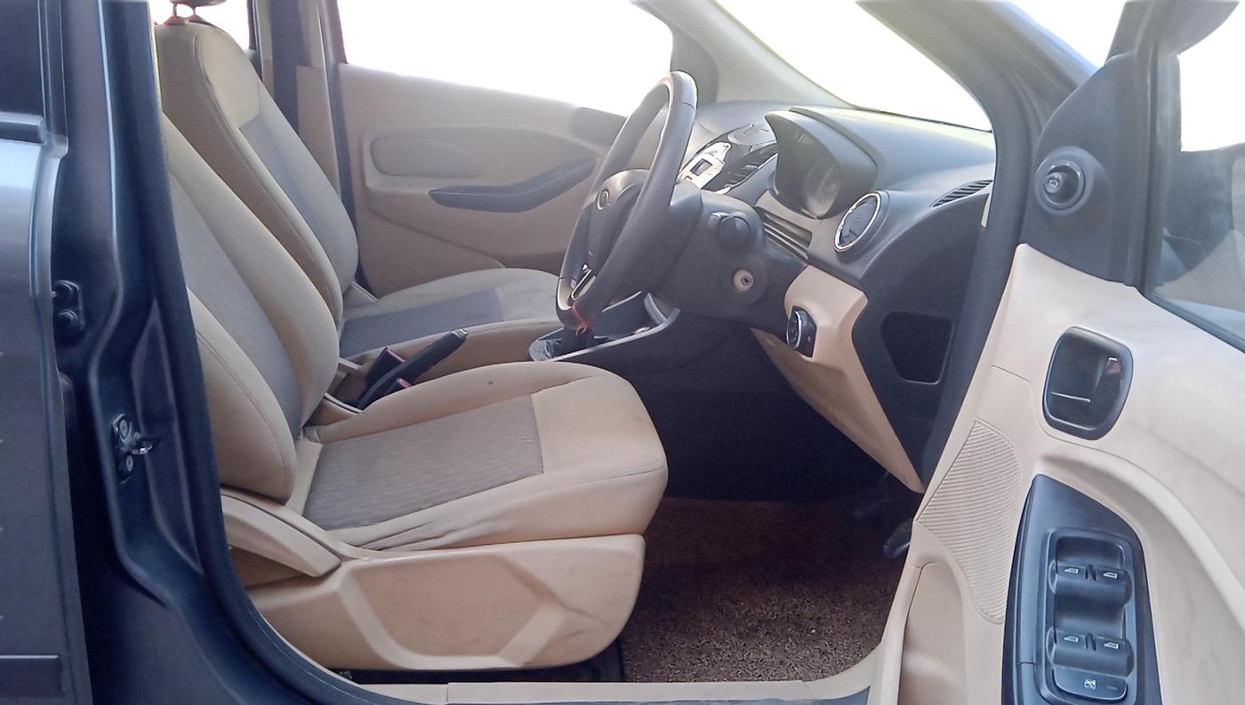 2015 Ford Figo Aspire TREND 1.5 DIESEL, Diesel, Manual, 62,874 km, Right Side Front Door Cabin