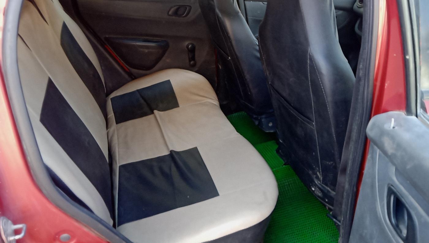 2015 Renault Kwid RXL 1.0 EDITION, Petrol, Manual, 51,335 km, Right Side Rear Door Cabin