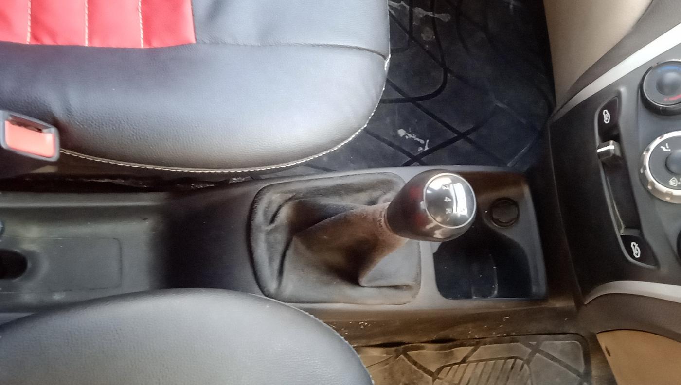 2016 Hyundai Eon ERA +, Petrol, Manual, 62,207 km, Gear Lever