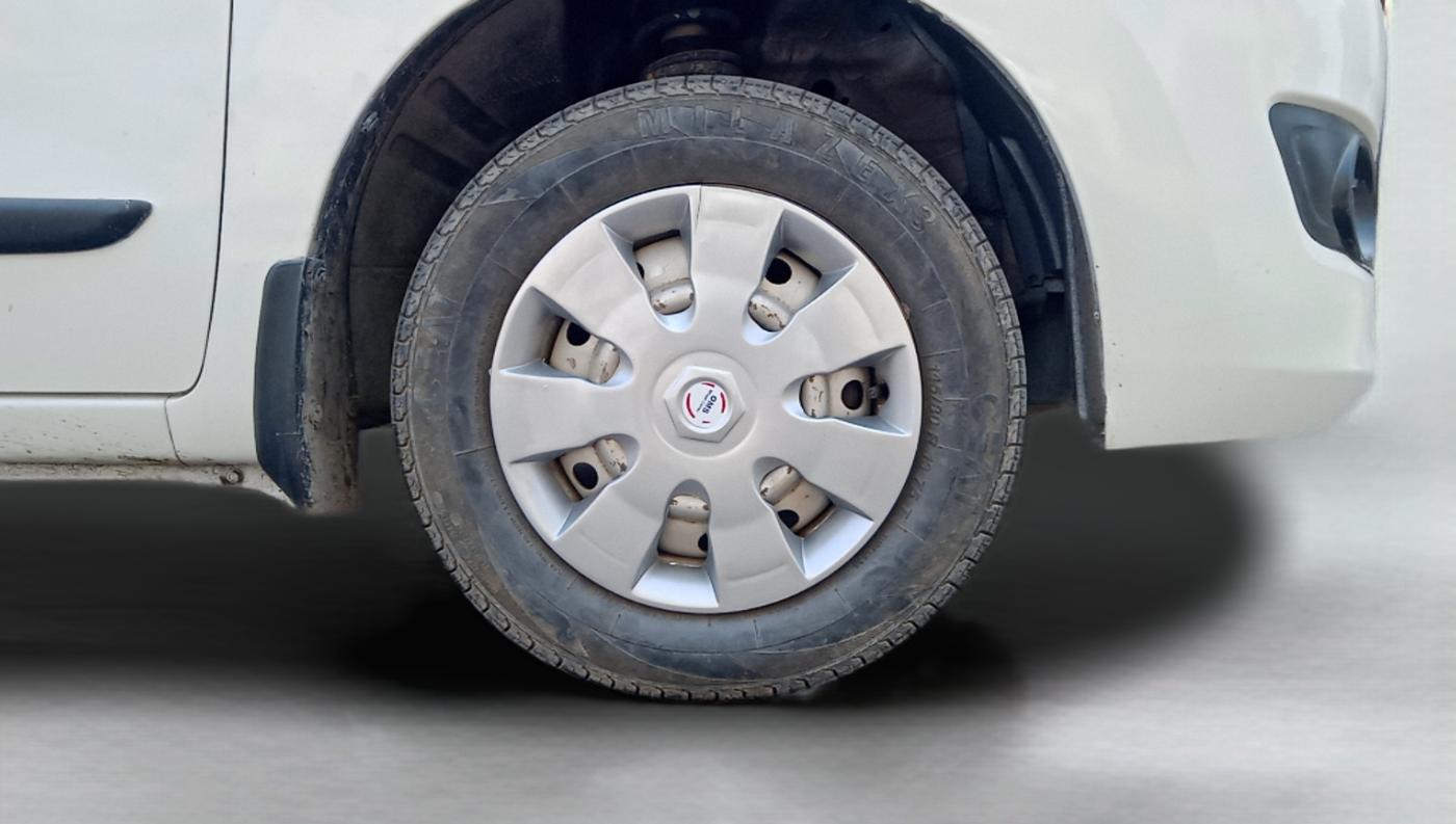 2014 Maruti Wagon R 1.0 LXI, Petrol, Manual, 83,072 km, Right Front Wheel
