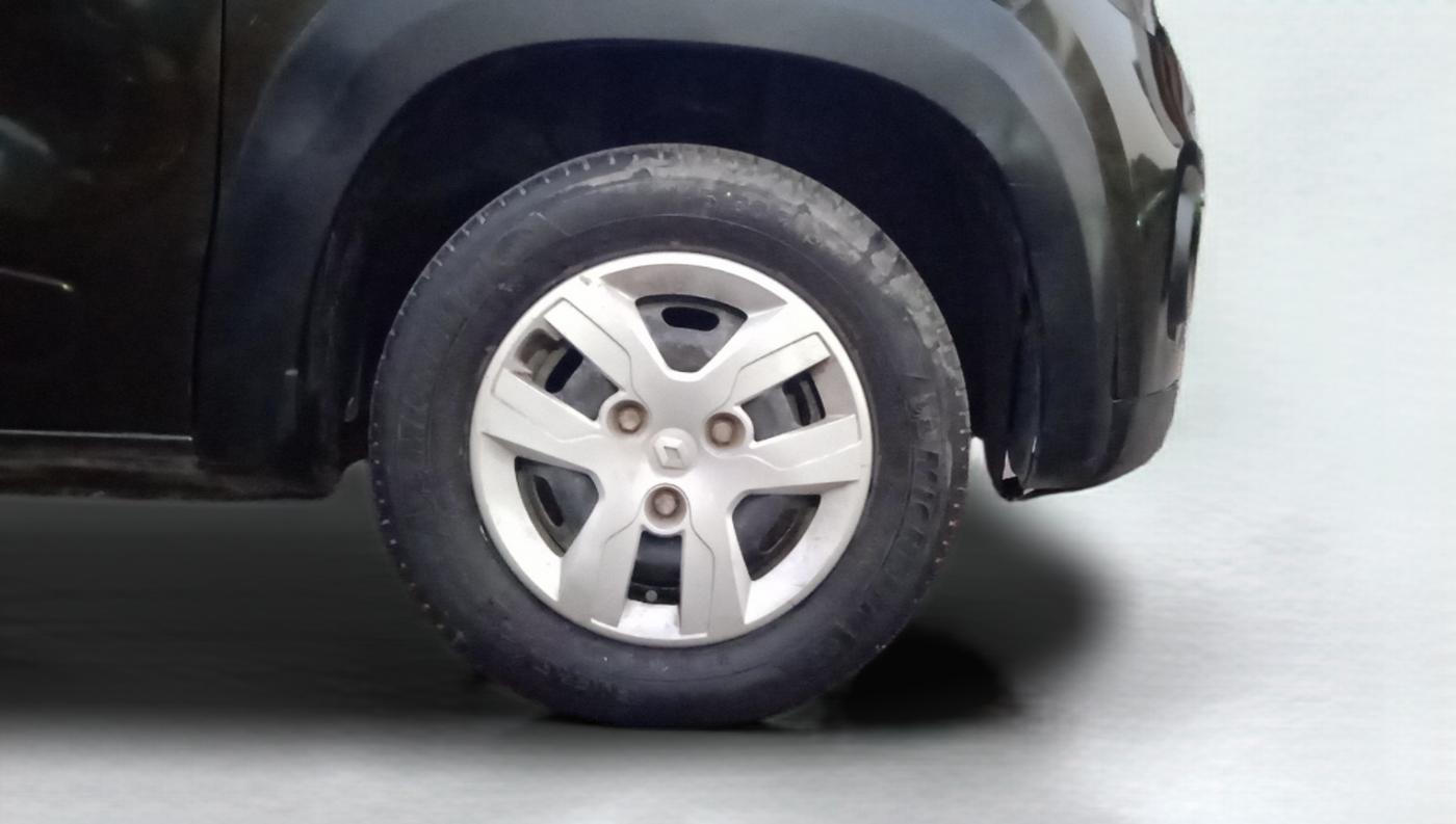 2017 Renault Kwid RXT 1.0 (O), Petrol, Manual, 78,962 km, Right Front Wheel