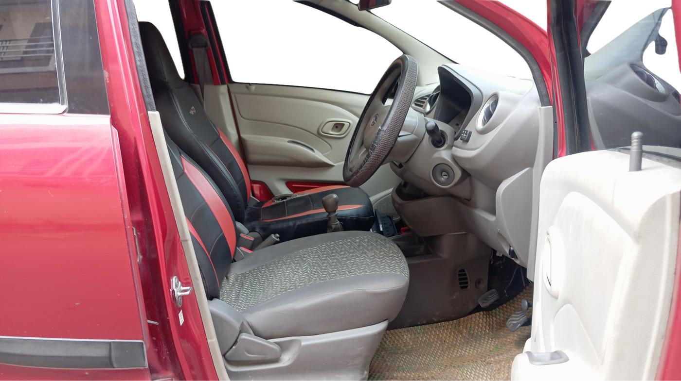 2016 Datsun Redi Go T (O), Petrol, Manual, 61,122 km, Right Side Front Door Cabin