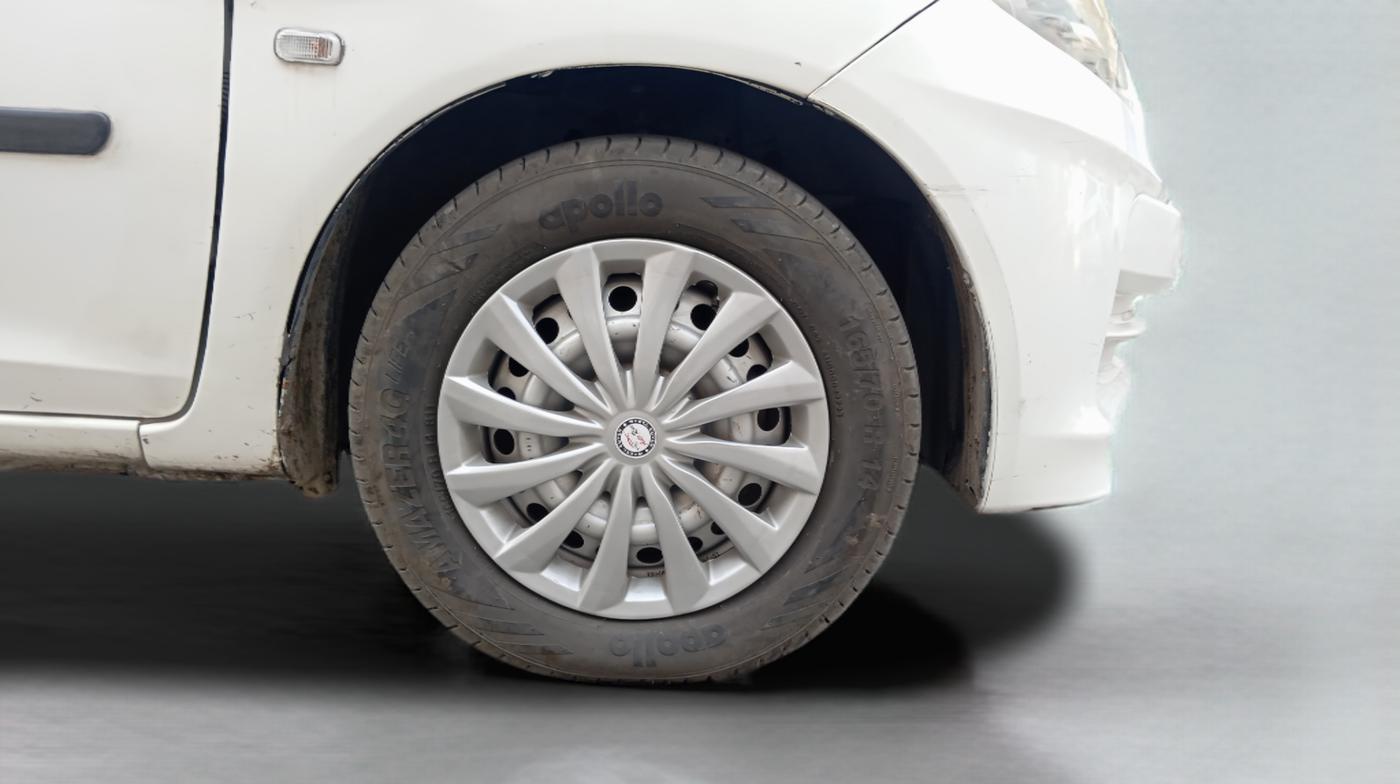 2015 Honda Amaze 1.2L I-VTEC S, Petrol, Manual, 76,217 km, Right Front Wheel
