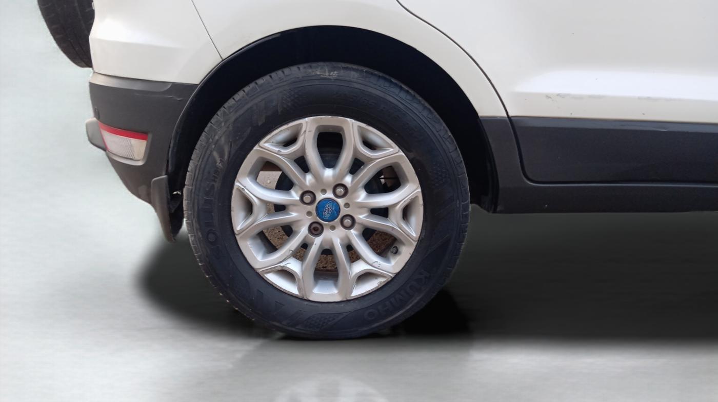 2014 Ford Ecosport TITANIUM 1.5L DIESEL, Diesel, Manual, 1,28,116 km, Right Rear Wheel