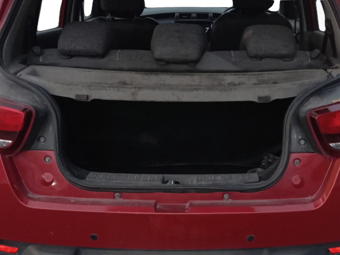 2016 Mahindra Kuv100 K6 D 6 STR, Diesel, Manual, 73,743 km, Boot Inside