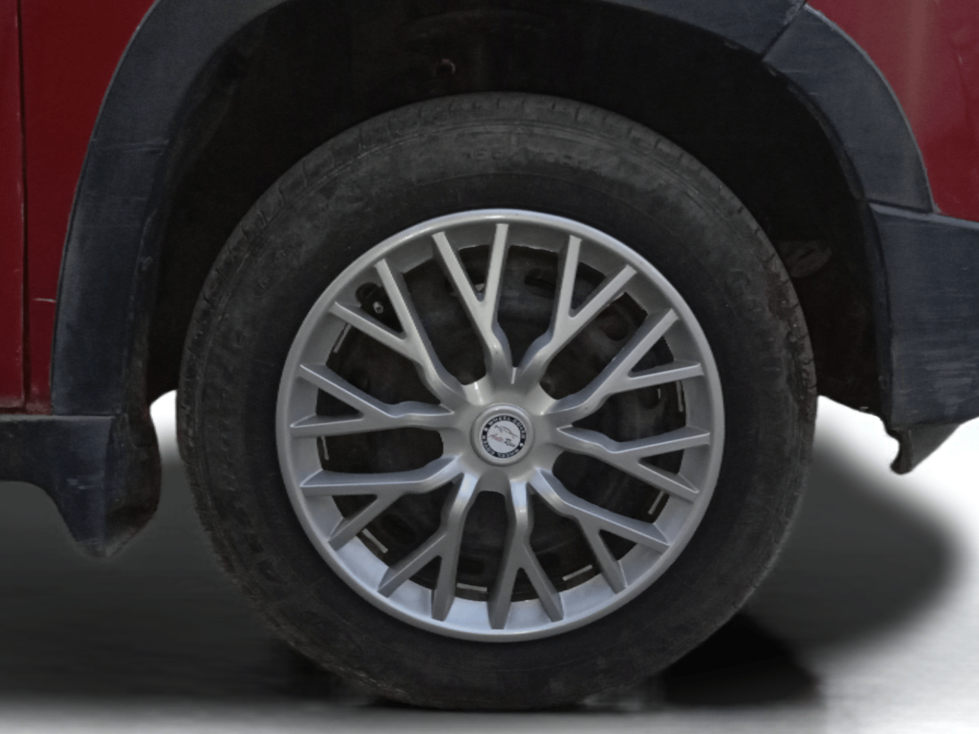 2016 Mahindra Kuv100 K6 D 6 STR, Diesel, Manual, 73,743 km, Right Front Wheel
