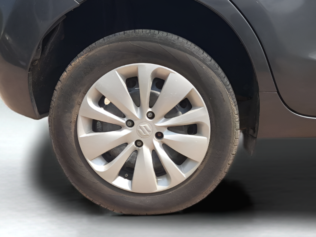 2017 Maruti Baleno DELTA DIESEL 1.3, Diesel, Manual, 70,348 km, Right Rear Wheel
