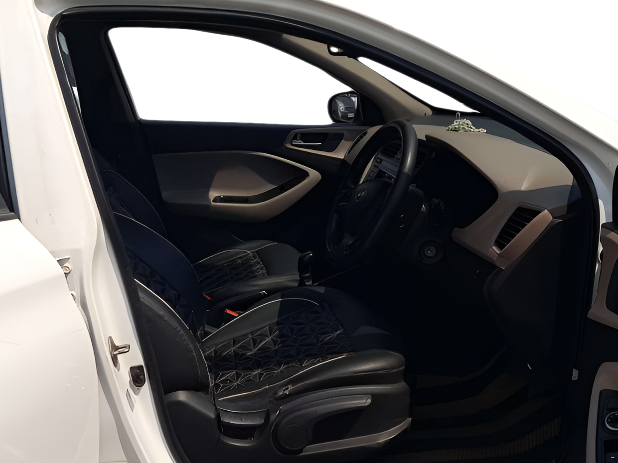 2016 Hyundai Elite i20 SPORTZ 1.2, Petrol, Manual, 68,806 km, Right Side Front Door Cabin
