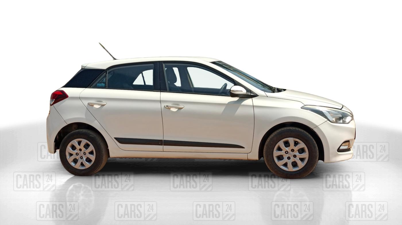 2016 Hyundai Elite i20 SPORTZ 1.2, Petrol, Manual, 68,806 km, Right Side View