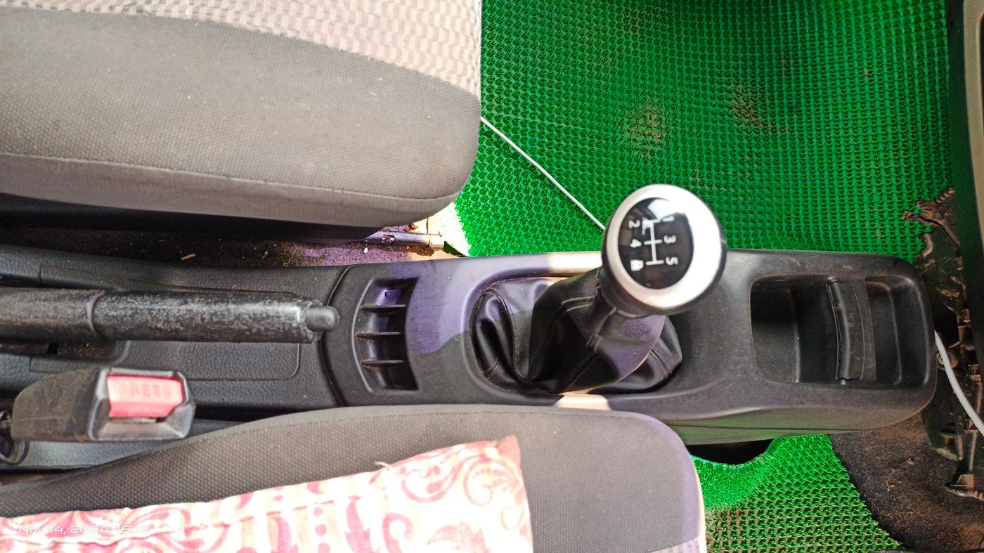 2015 Maruti Wagon R 1.0 LXI, Petrol, Manual, 74,438 km, Gear Lever
