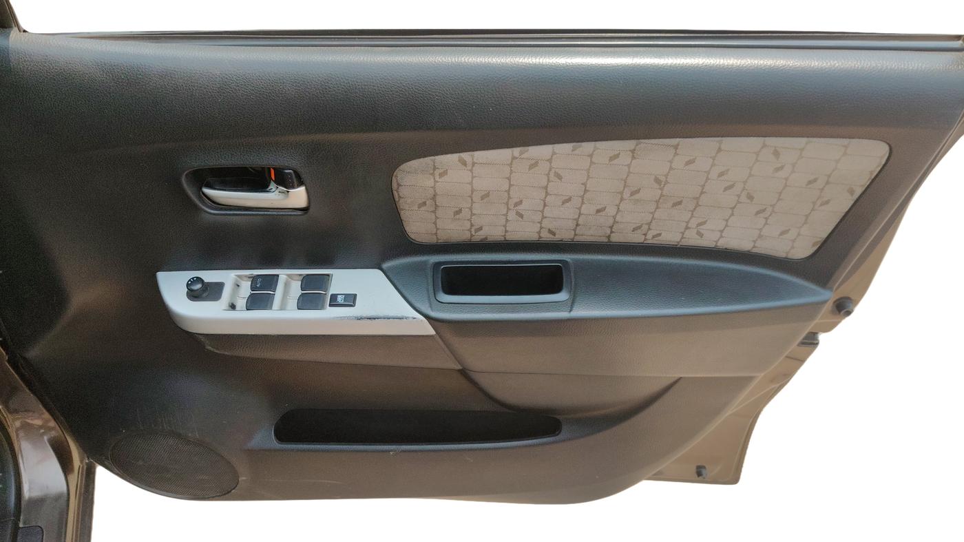 2016 Maruti Wagon R 1.0 VXI, Petrol, Manual, 85,068 km, Driver Side Door Panel Controls