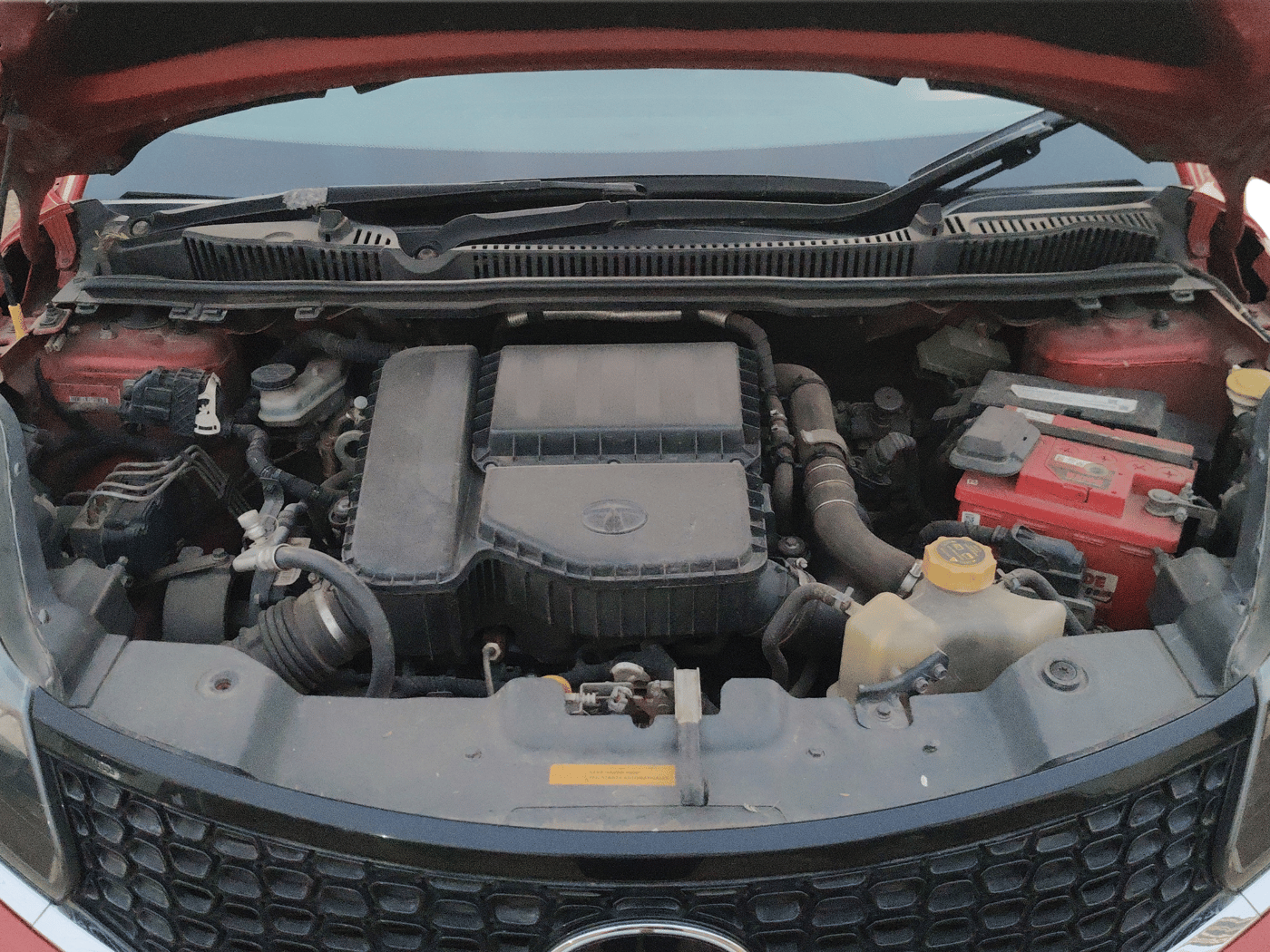 2018 Tata NEXON XZA PLUS DIESEL, Diesel, Automatic, 77,302 km, Open Bonnet