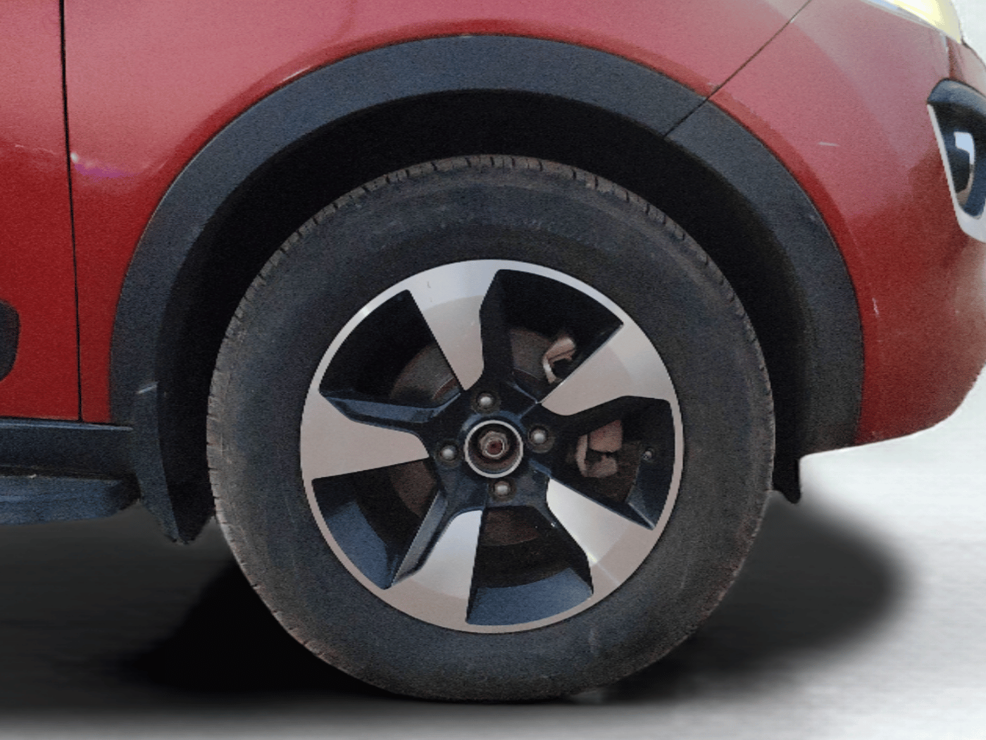 2018 Tata NEXON XZA PLUS DIESEL, Diesel, Automatic, 77,302 km, Right Front Wheel