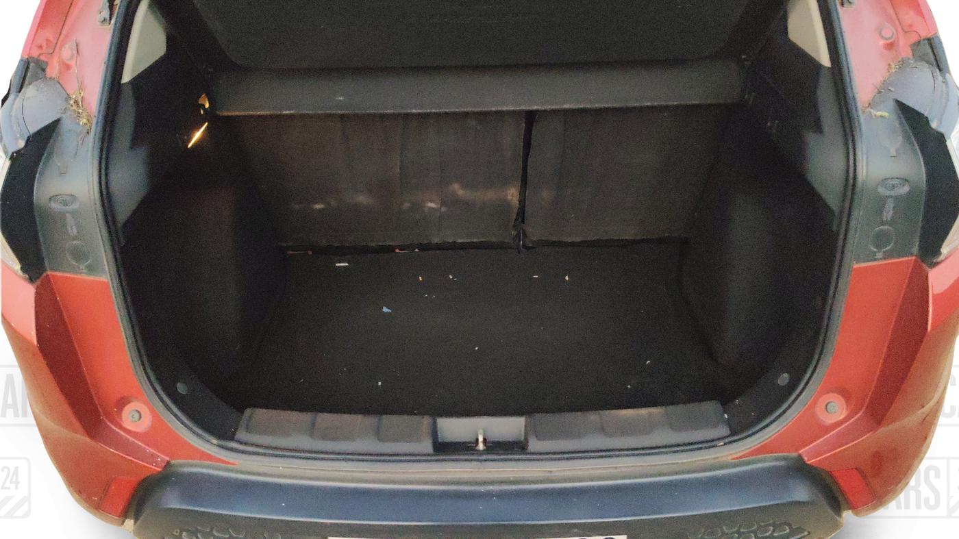 2018 Tata NEXON XZA PLUS DIESEL, Diesel, Automatic, 77,302 km, Boot Inside