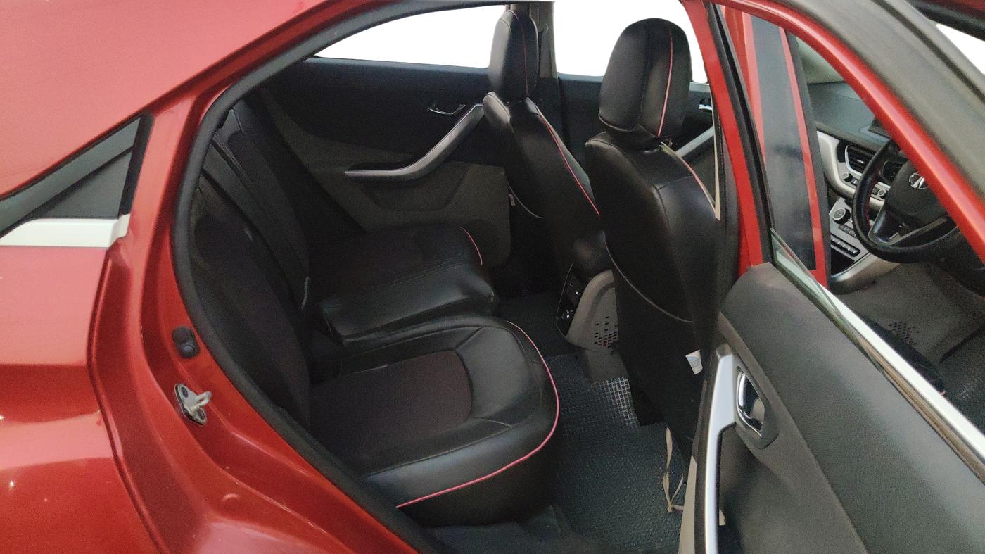 2018 Tata NEXON XZA PLUS DIESEL, Diesel, Automatic, 77,302 km, Right Side Rear Door Cabin