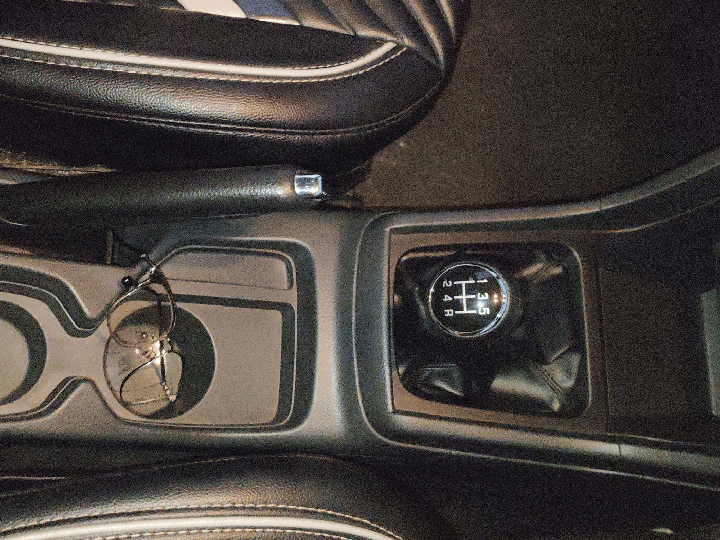 2018 Maruti Vitara Brezza ZDI, Diesel, Manual, 70,420 km, Gear Lever