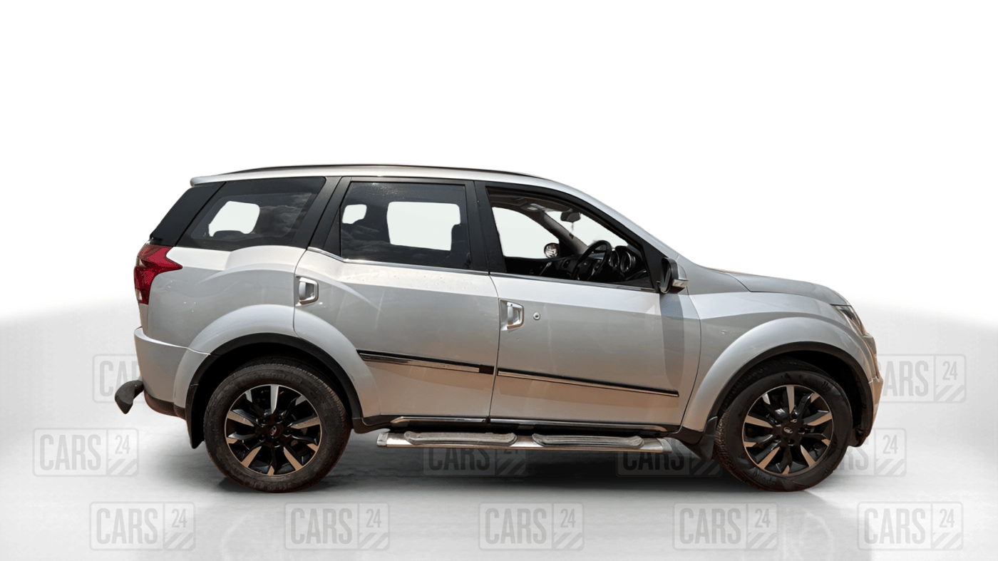 2018 Mahindra XUV500 W11 (O) AWD, Diesel, Manual, 78,437 km, Right Side View