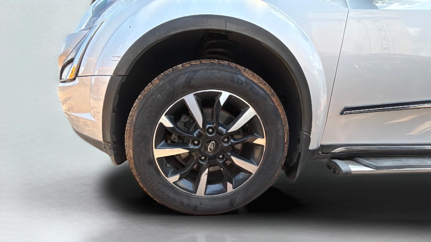2018 Mahindra XUV500 W11 (O) AWD, Diesel, Manual, 78,437 km, Left Front Wheel