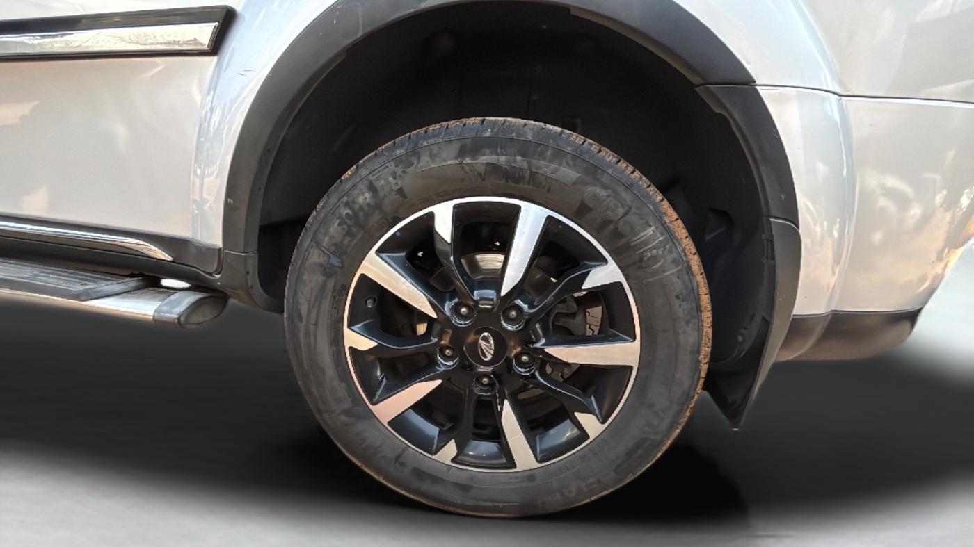 2018 Mahindra XUV500 W11 (O) AWD, Diesel, Manual, 78,437 km, Left Rear Wheel
