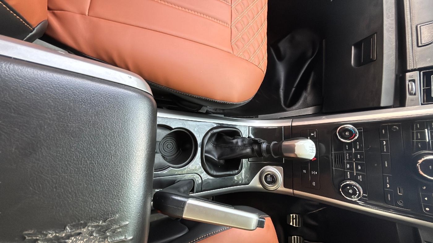 2018 Mahindra XUV500 W11 (O) AWD, Diesel, Manual, 78,437 km, Gear Lever