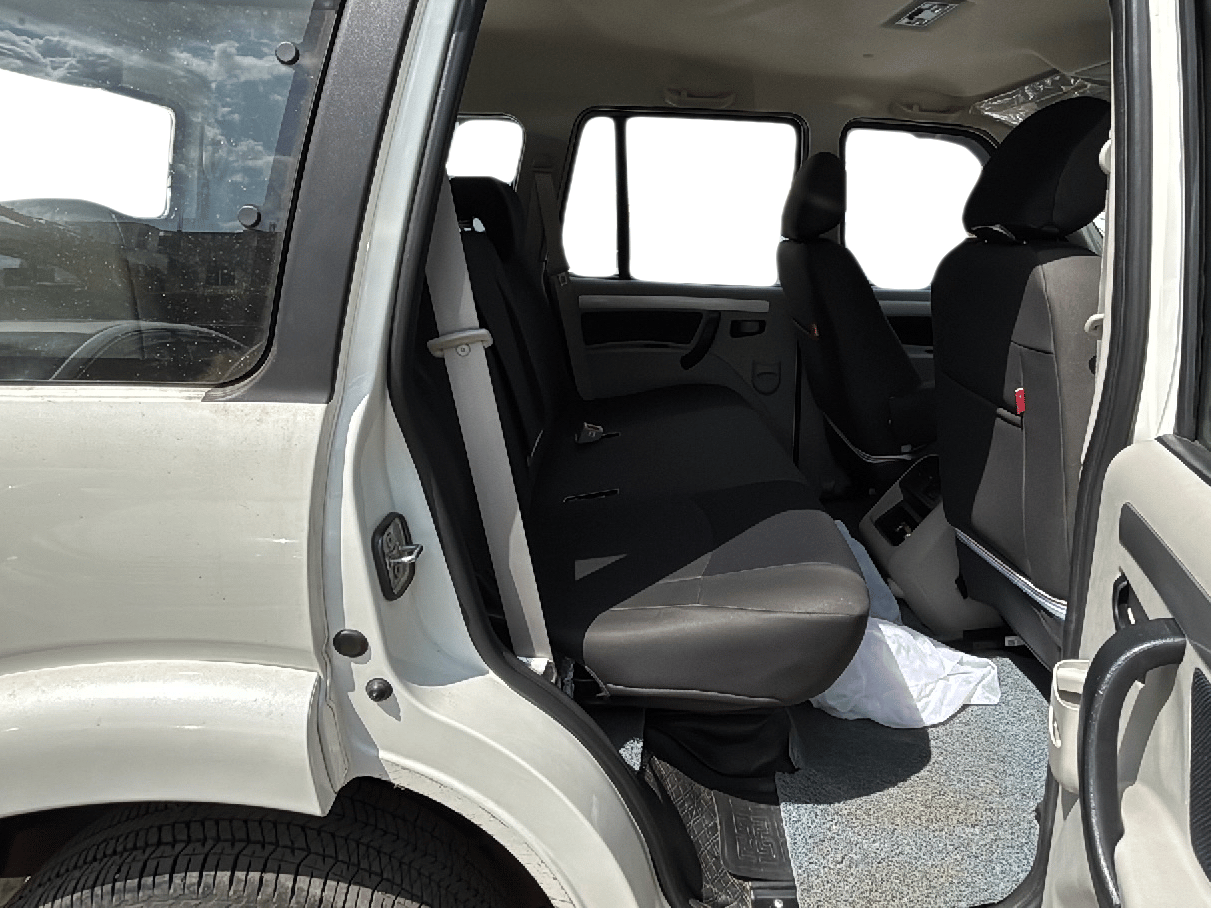 2021 Mahindra Scorpio S11 2WD, Diesel, Manual, 14,538 km, Right Side Rear Door Cabin