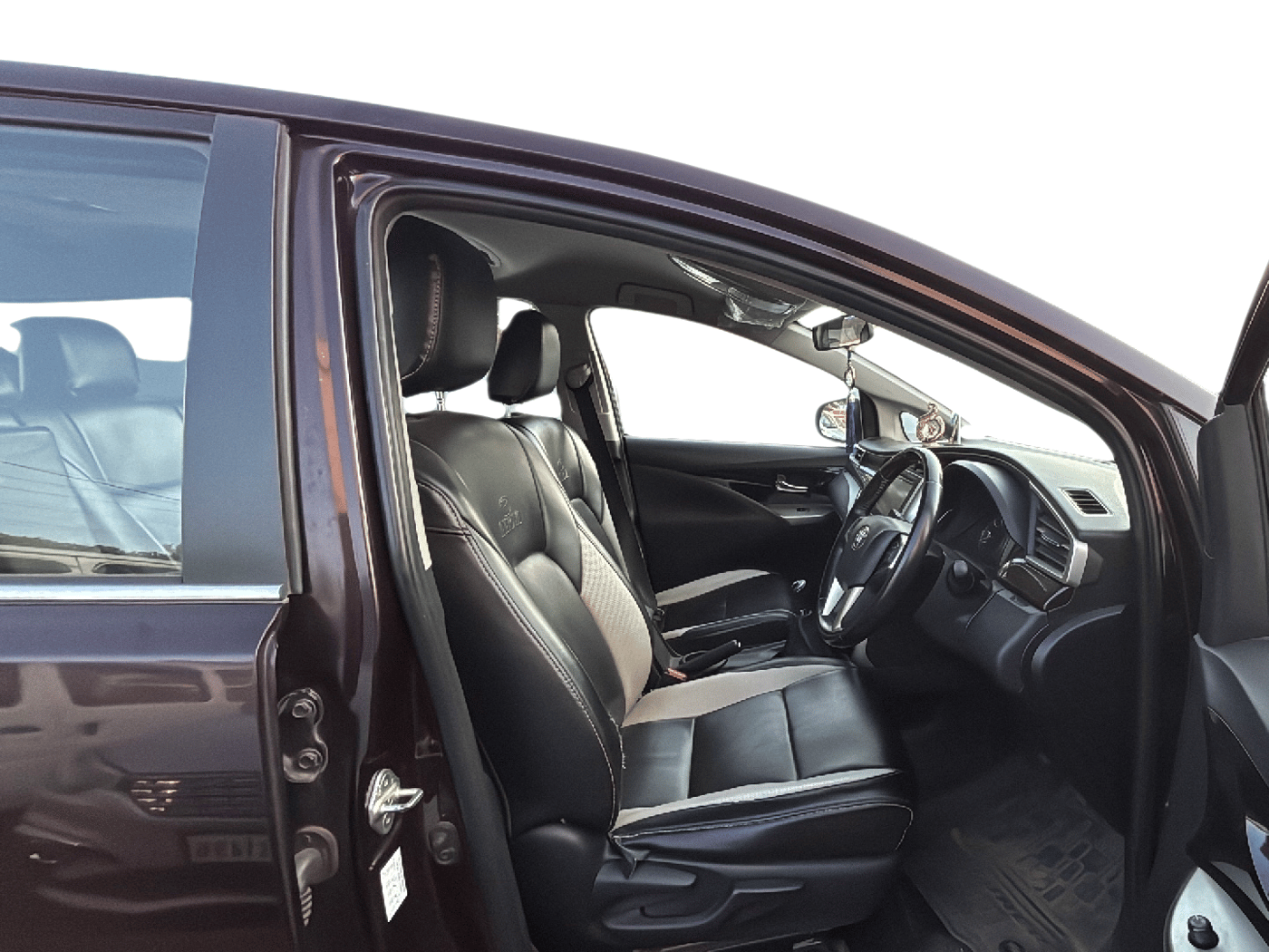 2018 Toyota Innova Crysta 2.4 VX 8 STR, Diesel, Manual, 81,360 km, Right Side Front Door Cabin