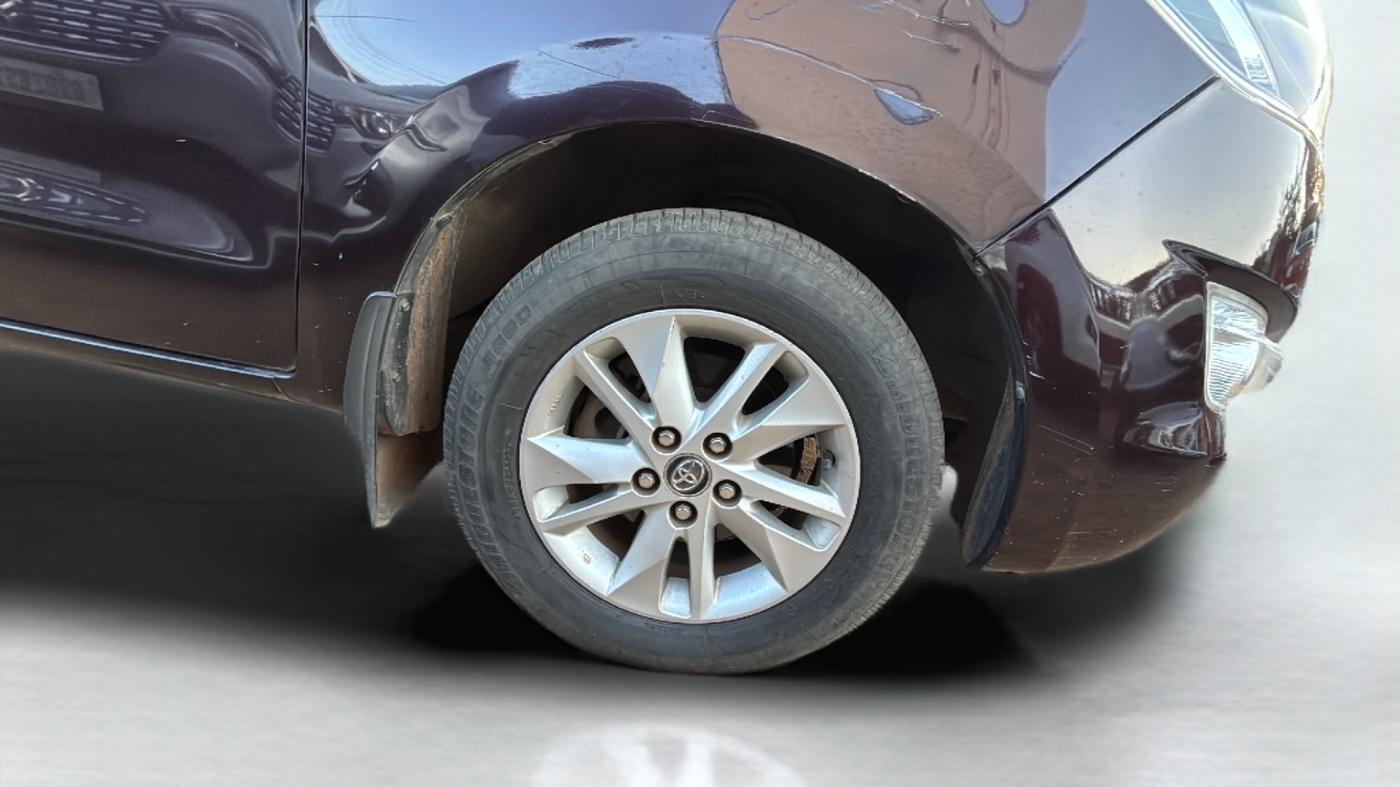 2018 Toyota Innova Crysta 2.4 VX 8 STR, Diesel, Manual, 81,360 km, Right Front Wheel
