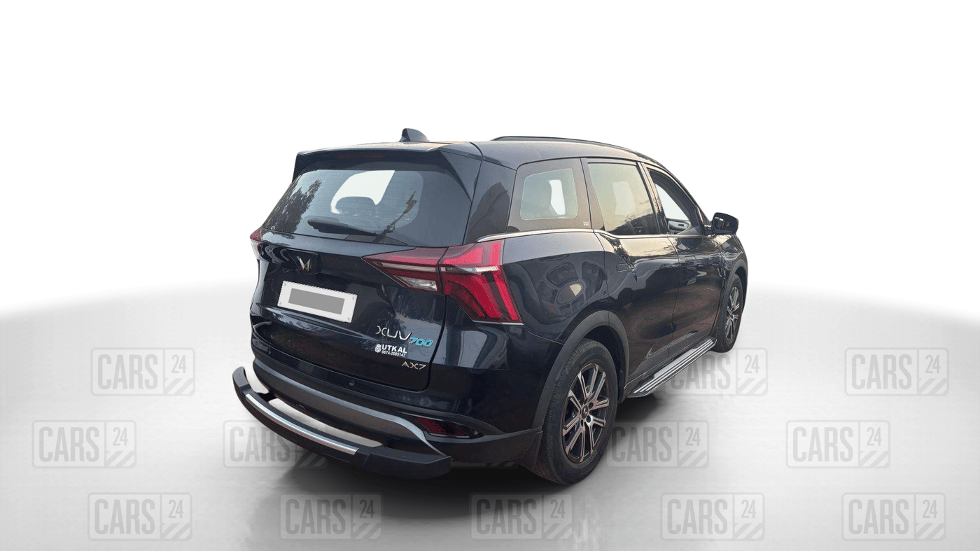 2022 Mahindra XUV700 AX 7 P AT 7 STR, Petrol, Automatic, 56,618 km, Right Back Diagonal