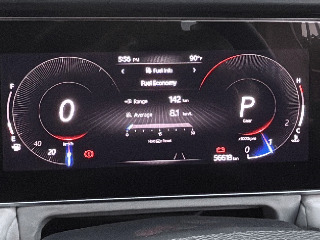 2022 Mahindra XUV700 AX 7 P AT 7 STR, Petrol, Automatic, 56,618 km, Odometer Image