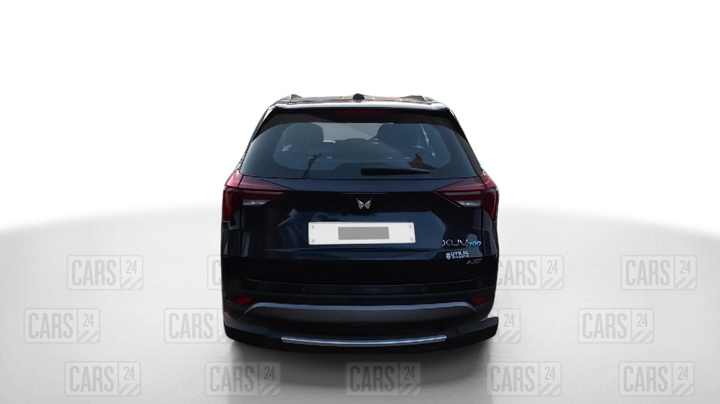 2022 Mahindra XUV700 AX 7 P AT 7 STR, Petrol, Automatic, 56,618 km, Back/Rear