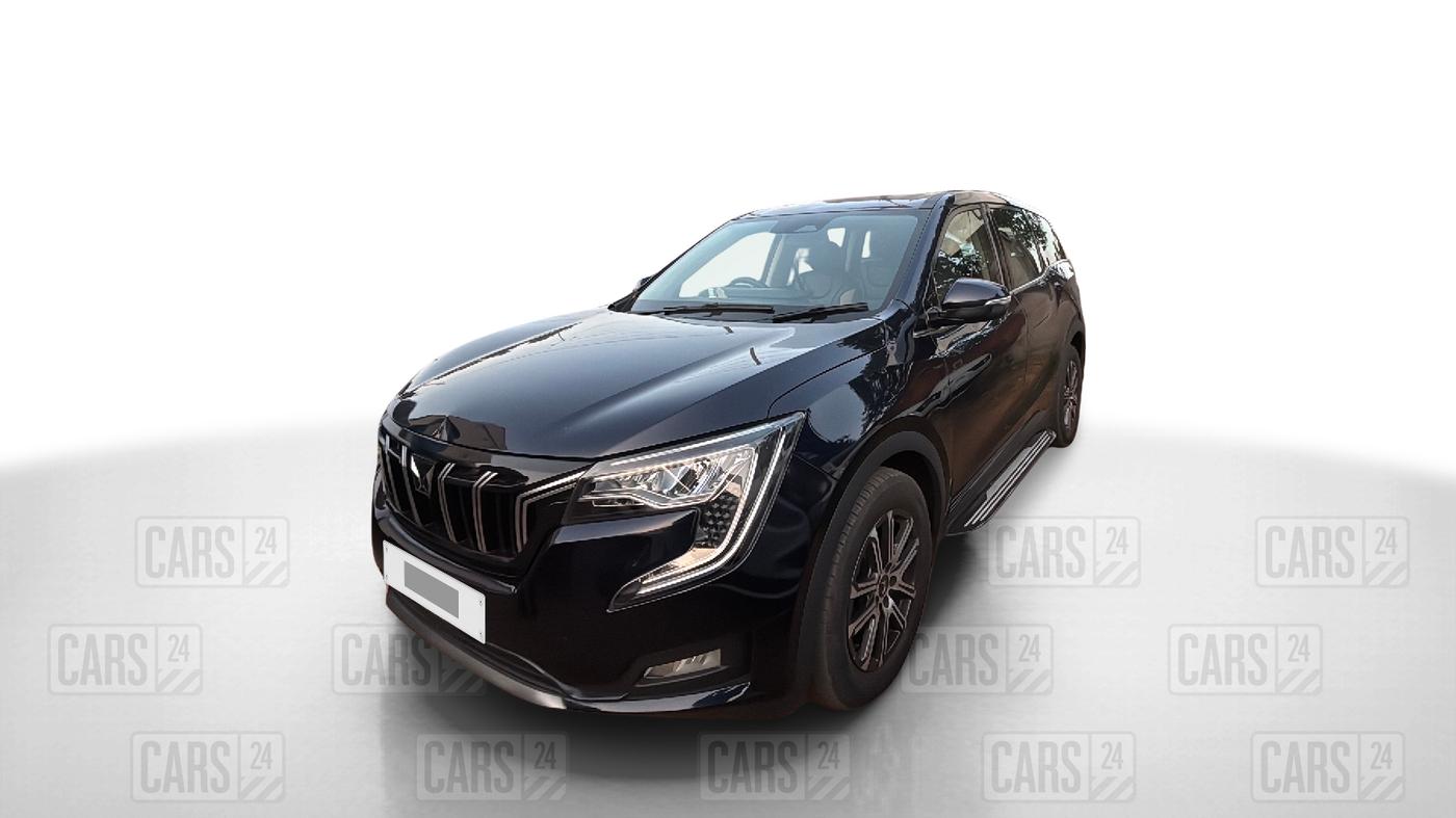 2022 Mahindra XUV700 AX 7 P AT 7 STR, Petrol, Automatic, 56,618 km, Left Front Diagonal