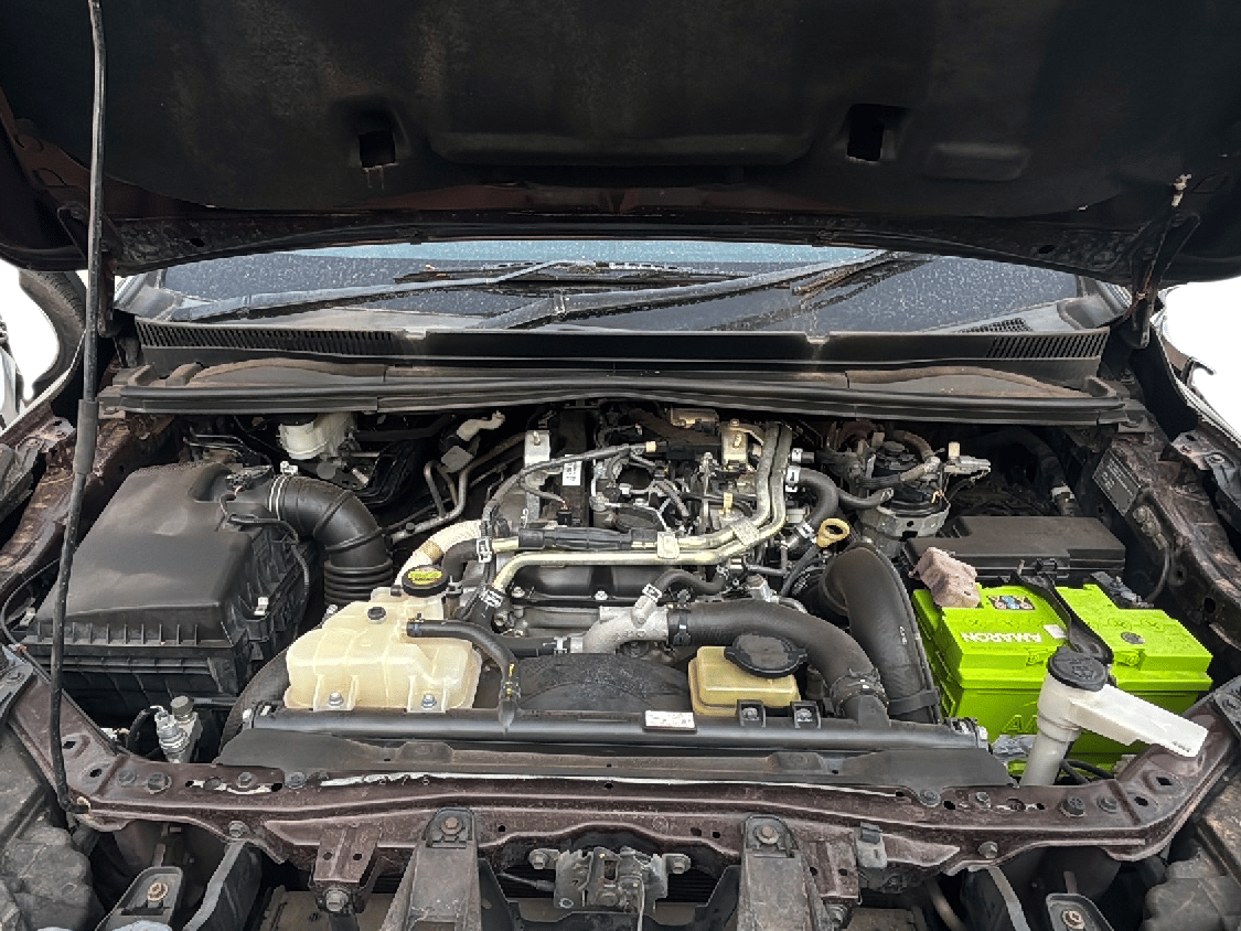 2016 Toyota Innova Crysta 2.4 VX 8 STR, Diesel, Manual, 87,751 km, Open Bonnet