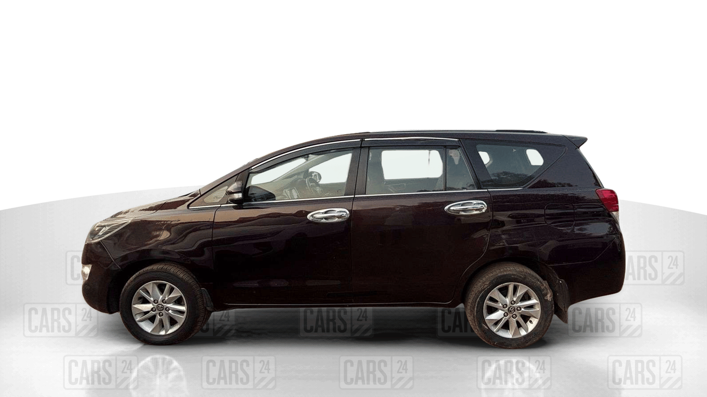 2016 Toyota Innova Crysta 2.4 VX 8 STR, Diesel, Manual, 87,751 km, Left Side