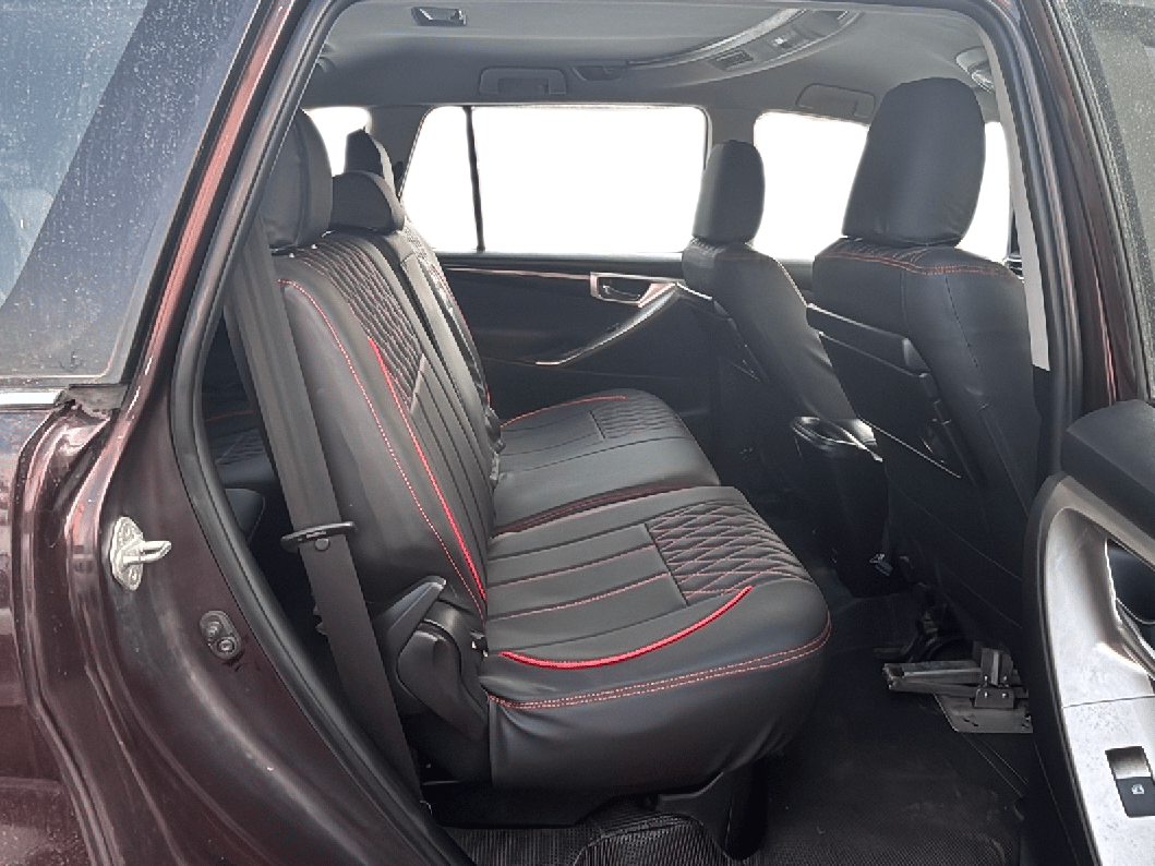 2016 Toyota Innova Crysta 2.4 VX 8 STR, Diesel, Manual, 87,751 km, Right Side Rear Door Cabin