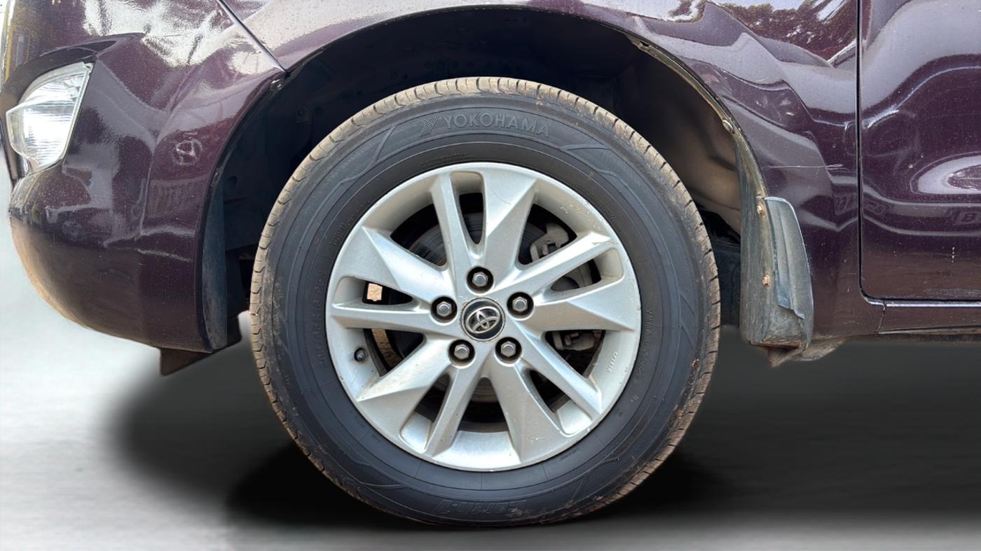 2016 Toyota Innova Crysta 2.4 VX 8 STR, Diesel, Manual, 87,751 km, Left Front Wheel