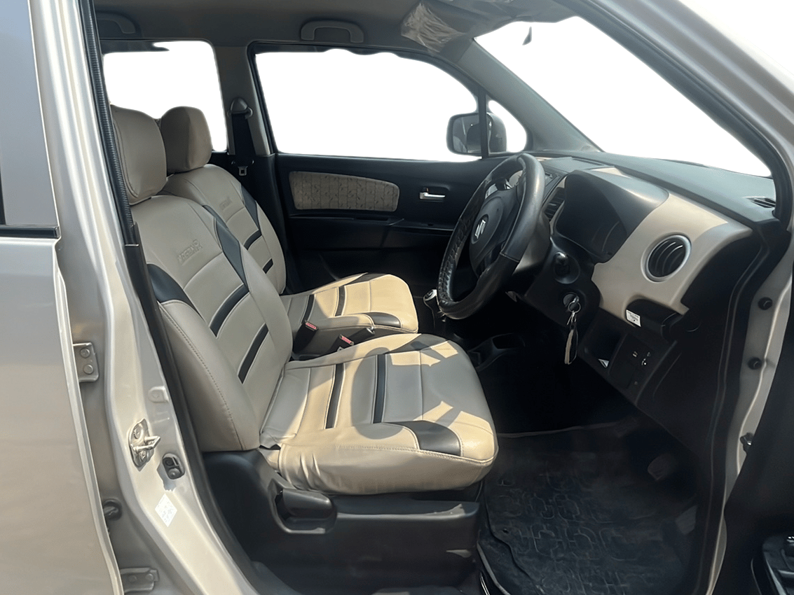 2018 Maruti Wagon R 1.0 VXI, Petrol, Manual, 45,902 km, Right Side Front Door Cabin