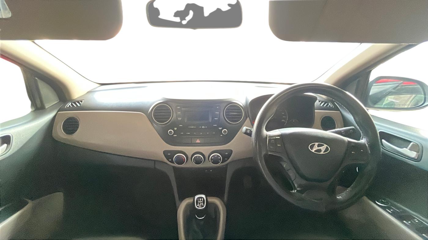 2015 Hyundai Grand i10 SPORTZ 1.2 KAPPA VTVT, Petrol, Manual, 59,233 km, Dashboard