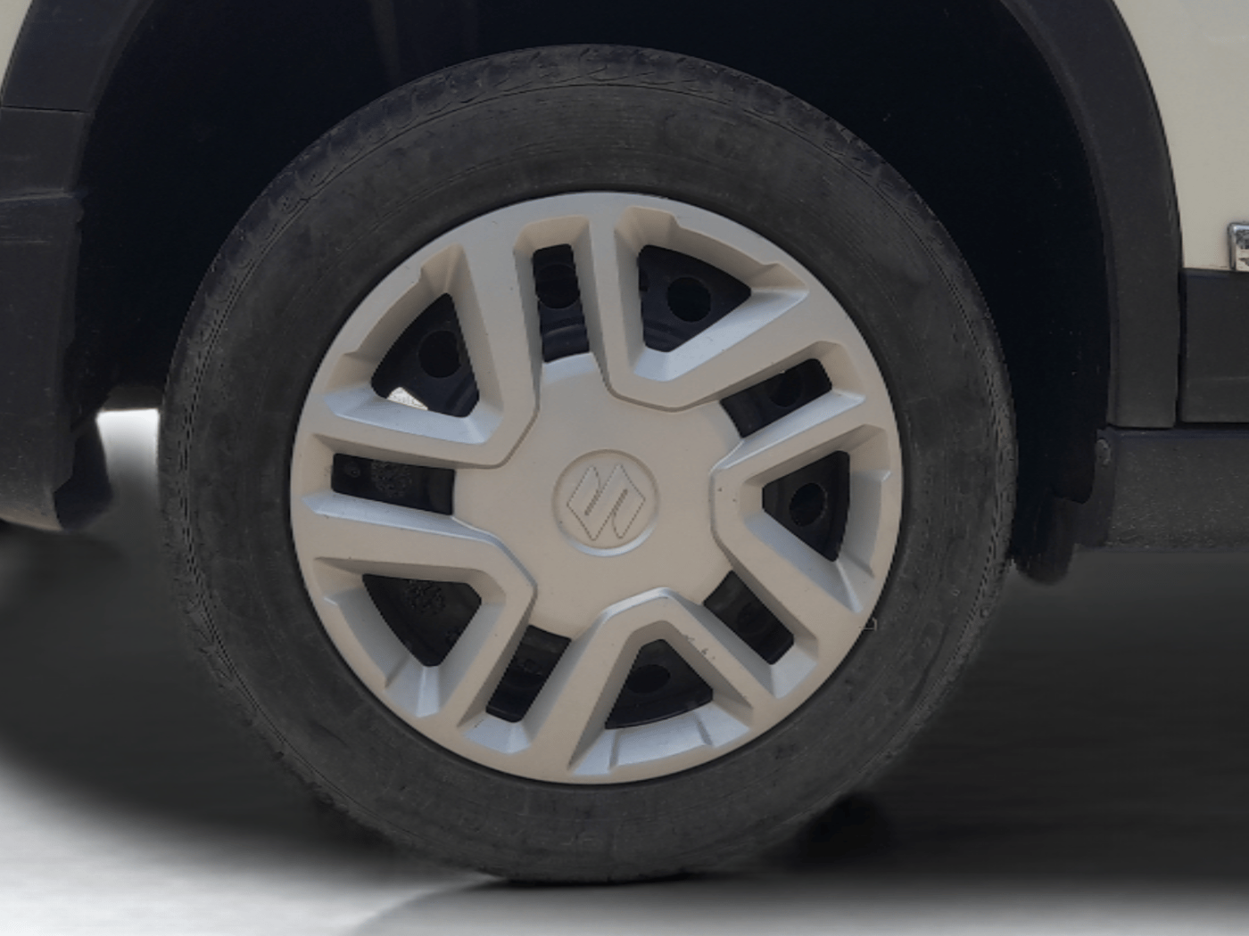 2019 Maruti Vitara Brezza VDI, Diesel, Manual, 81,897 km, Right Rear Wheel