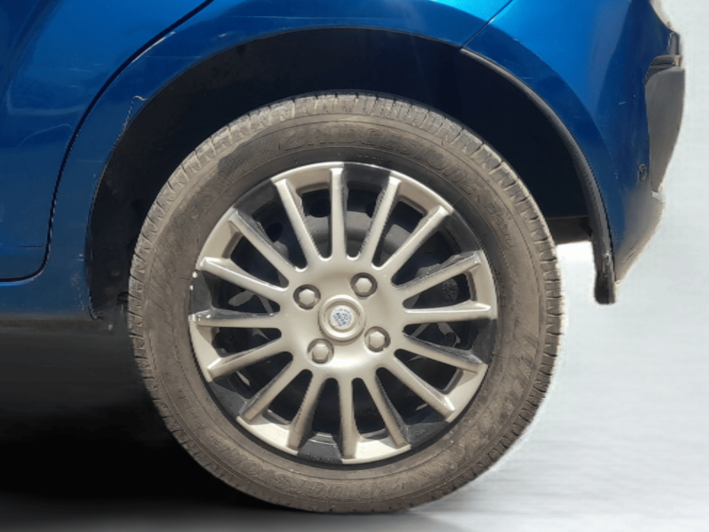 2017 Maruti IGNIS DELTA 1.2, Petrol, Manual, 44,513 km, Left Rear Wheel
