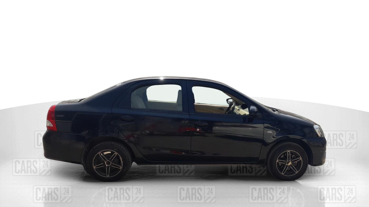 2019 Toyota Etios CROSS 1.2 G, Petrol, Manual, 72,091 km, Right Side View