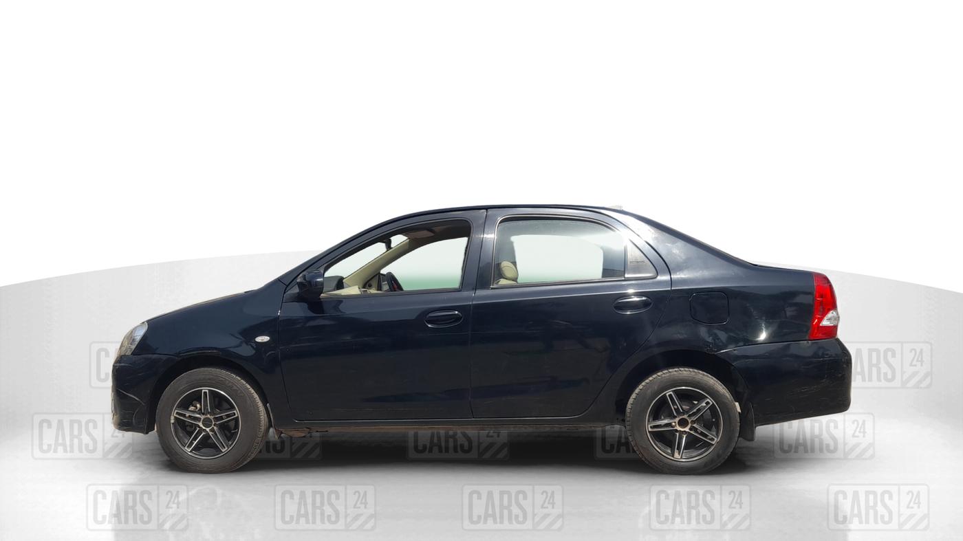 2019 Toyota Etios CROSS 1.2 G, Petrol, Manual, 72,091 km, Left Side