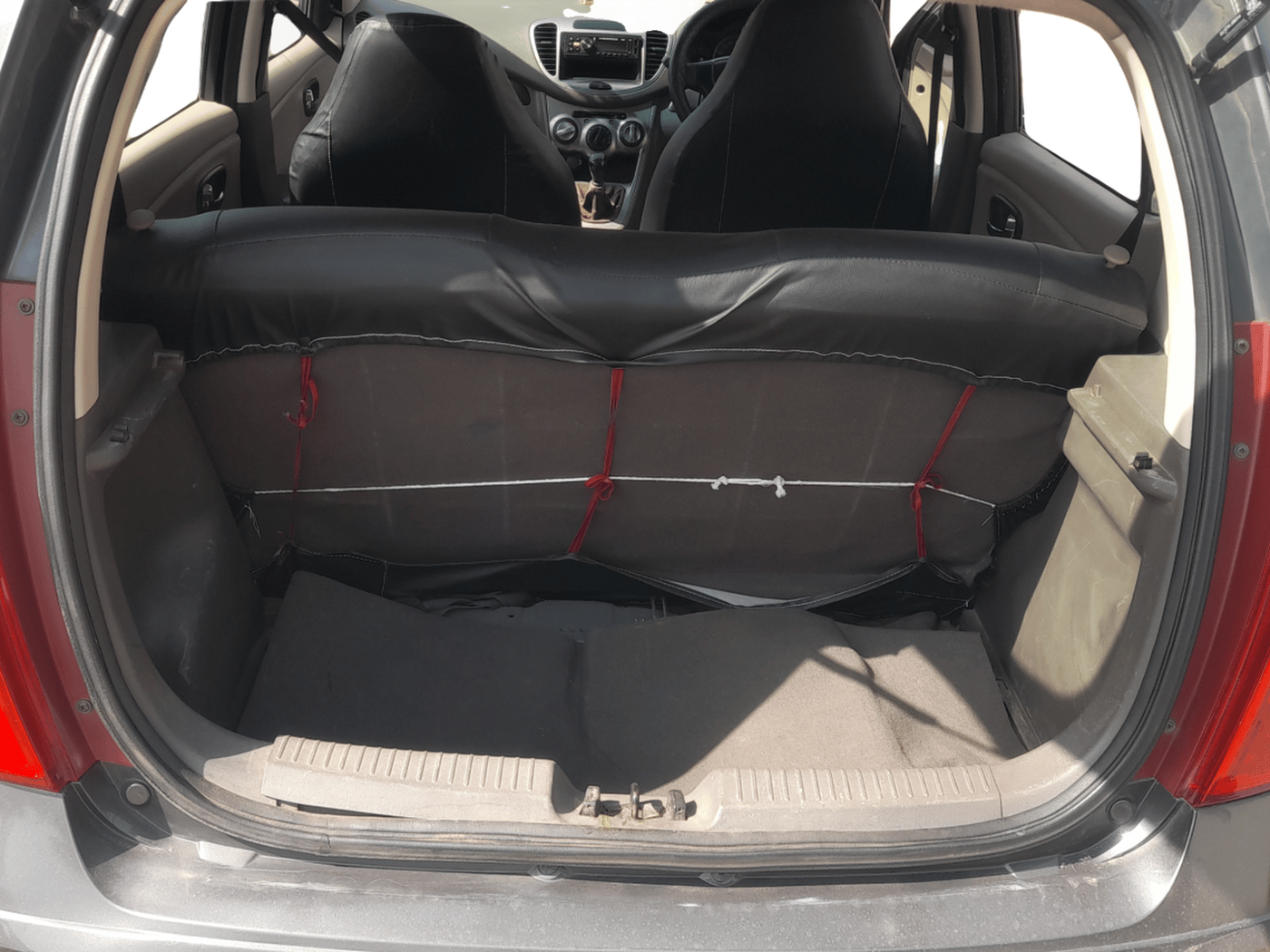 2011 Hyundai i10 MAGNA 1.1, Petrol, Manual, 77,789 km, Boot Inside