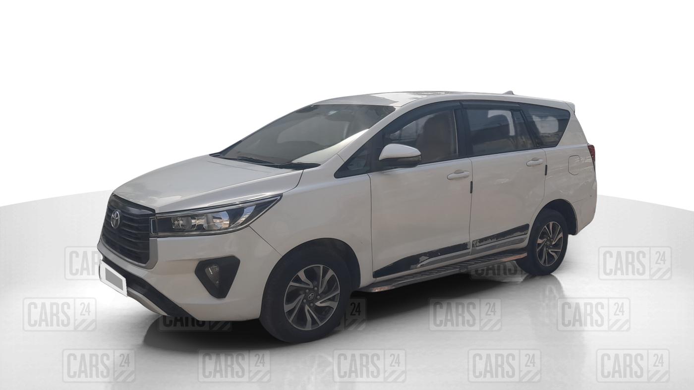 2022 Toyota Innova Crysta 2.4 G 7 STR, Diesel, Manual, 85,110 km, Left Front Diagonal