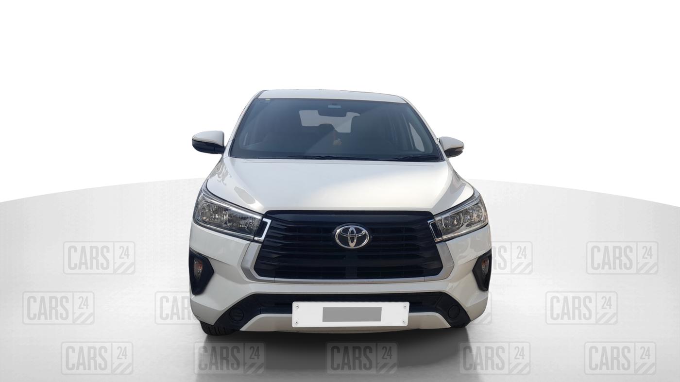 2022 Toyota Innova Crysta 2.4 G 7 STR, Diesel, Manual, 85,110 km, Front