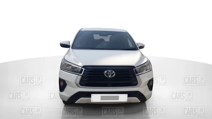 2022 Toyota Innova Crysta 2.4 G 7 STR, Diesel, Manual, 85,110 km, Front