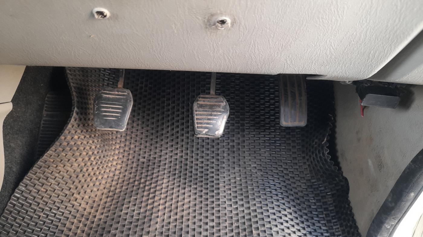 2018 Mahindra Scorpio S3, Diesel, Manual, 92,881 km, Pedals