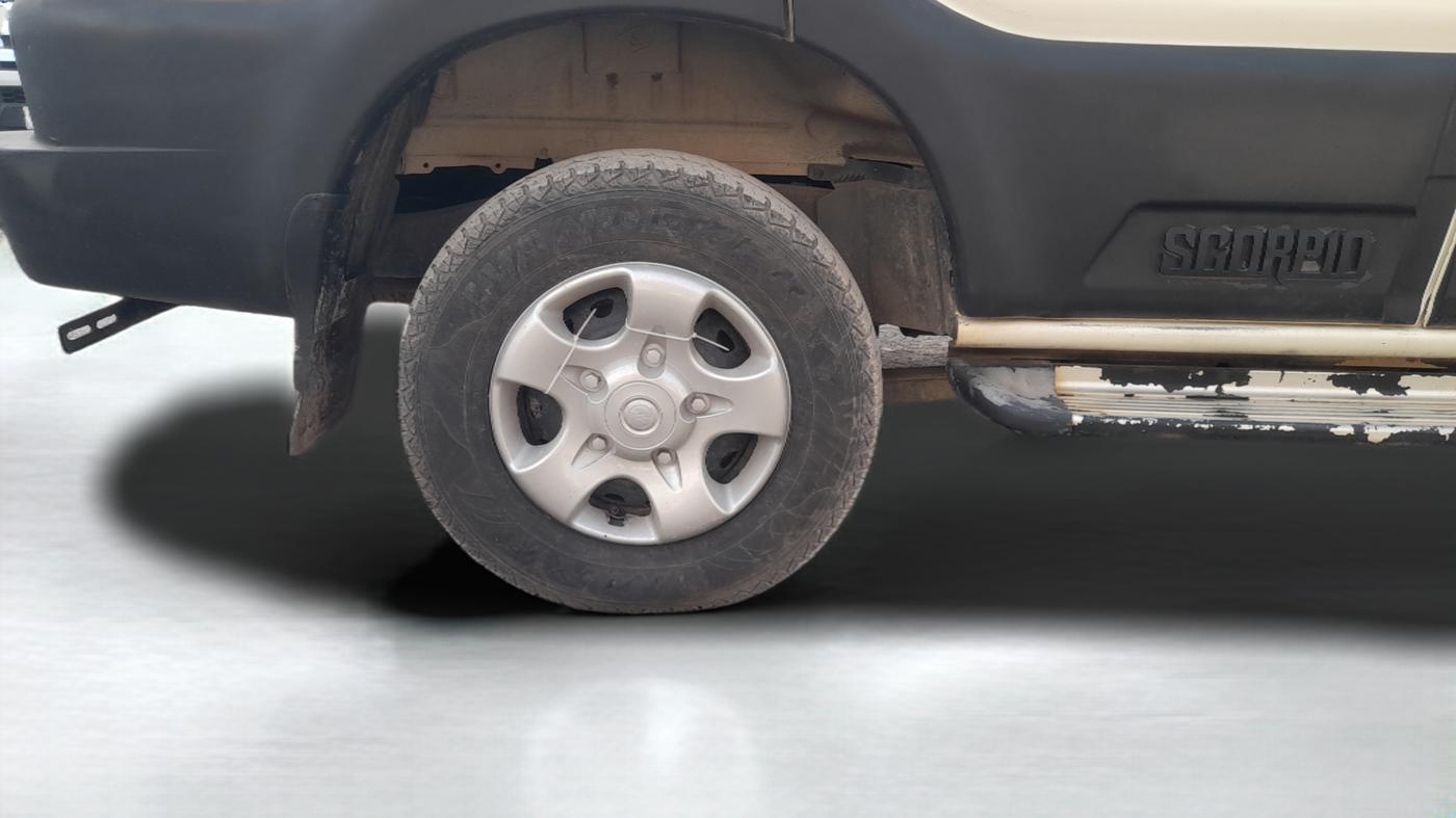 2018 Mahindra Scorpio S3, Diesel, Manual, 92,881 km, Right Rear Wheel